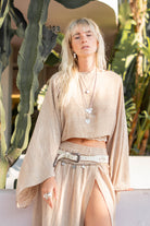 Ibizamode Moost Wanted Nova Top brown cropped dames top with flowy sleeves